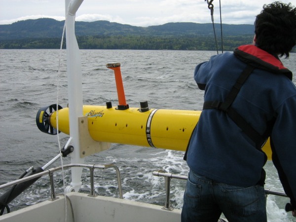 university-of-victoria-mano-auv.jpg